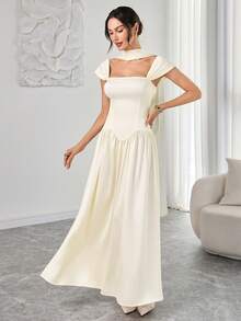 女士新款优雅时尚A字吊带连衣裙 - 不对称弧形廓形，垂褶腰带，是度假、浪漫约会、毕业派对和婚礼的理想之选 - 杏色 - 查看 3