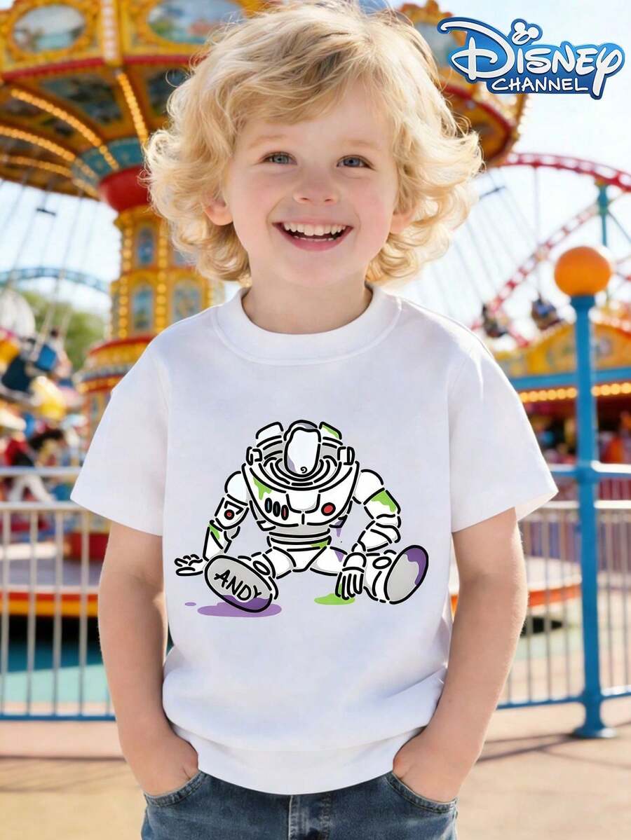 This Short-Sleeved Toy Story Buzz Lightyear Commemorative T-Shirt For Boys Features A Simple Buzz Lightyear Doodle And The "ANDY" Logo On The Front. Suitable For Various Occasions Including Family Disney Trips, Theme Park Visits, Birthday Parties, Everyday Leisure, Summer Outings, Beach Play, Park Walks, And Gatherings With Playmates. It Comes With A Unique Personal Touch, And The Cartoon Character Is Sure To Catch The Eye. It's A Signature Outfit For Toy-Loving Children, Fulfilling Parents' Desire To Create Special Memories For Their Children. It's Also Suitable For Everyday School Days, After-School Activities, Holiday Parties, And Other Casual Occasions, Becoming A Way For Children To Express Their Individuality. - 白色 - 查看 1