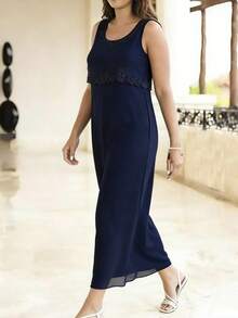 Classic Two Piece Evening Dress Set Featuring a Round Neck Lace Top with a Matching Long Lace Jacket, Delicately Finished with Embroidered Lace Trim Along the Edges for a Refined Vintage Touch, Paired with a Flowing Chiffon A-Line Maxi Skirt Designed to Elongate the Figure, Adjustable Drawstring Waist Offering Flexible Fit and Comfort, Lightweight Lace and Chiffon Fabrics Creating an Airy and Graceful Wearing Experience, Ideal for Wedding Guest Attire, Outdoor Receptions, Garden Parties and Light Formal Events, Perfect for Women Seeking Soft Elegance, Vintage Charm and Understated Sophistication - Verde - Ver 4