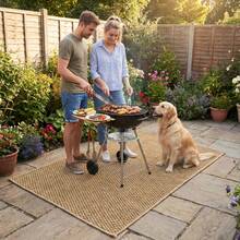 Thảm ngoài trời giả sợi đay màu nâu, thích hợp cho khu vực nướng BBQ sân sau, hiên nhà, hành lang, lối vào và phòng khách, thân thiện với vật nuôi, dễ vệ sinh, lý tưởng cho các buổi tiệc nướng và họp mặt gia đình, thảm sân vườn ngoài trời. - màu nâu - Xem 4