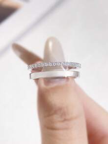 1枚独特浪漫镂空单层全钻莫桑石925纯银奢华订婚戒指、情侣戒指、周年纪念戒指、女士珠宝礼物、情人节礼物 - 鏤空莫桑戒指 - 查看 6