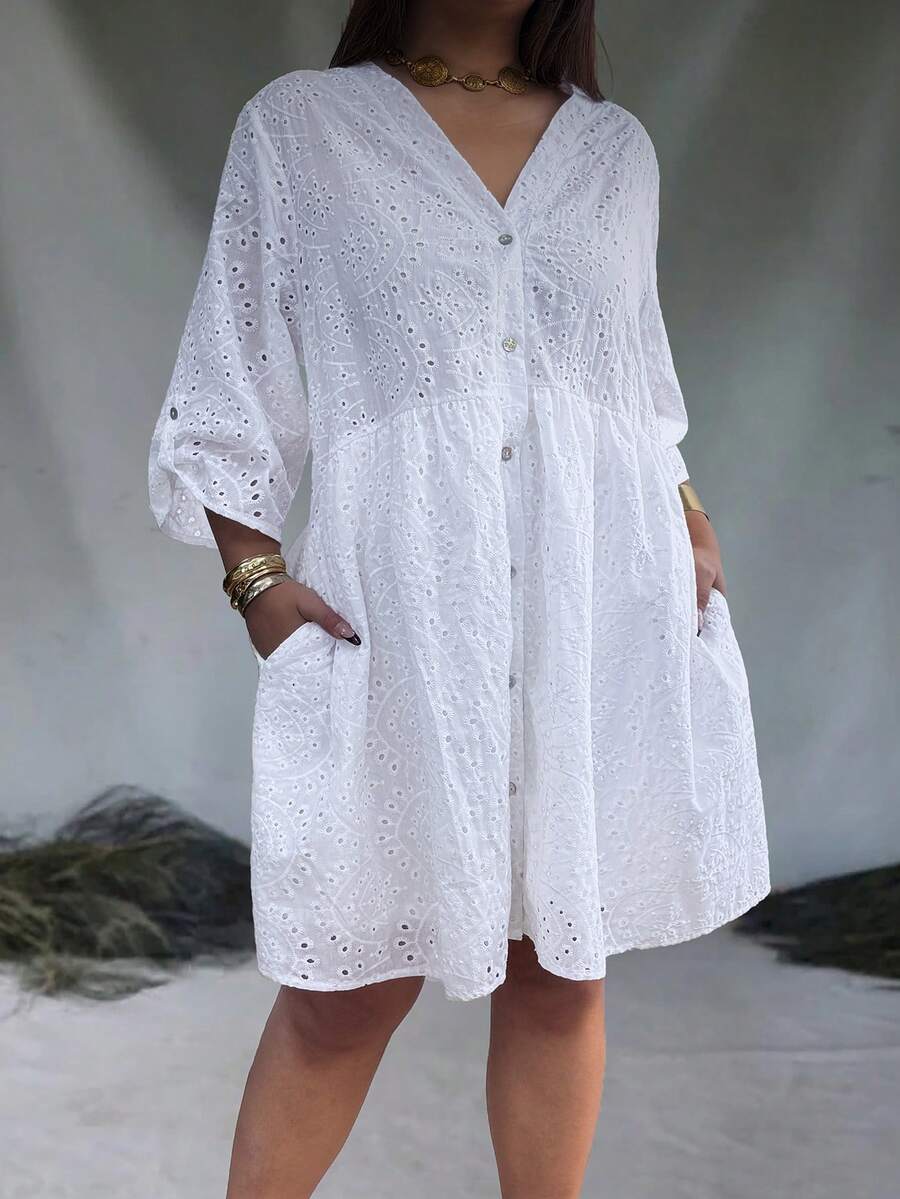 大码女式夏季休闲度假纯色镂空刺绣连衣裙，春夏连衣裙，白色优雅开衫连衣裙 - 白色 - 查看 1