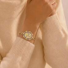 一件时尚精致的圣犹达吊坠手链，华丽优雅的瓜达卢佩圣母护身符手镯，基督教圣物首饰，日常佩戴节日礼物 - 金色 - 查看 7