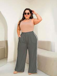 MODA MO, REF: MK002-MK003 (PLUS SIZE), Wide-Leg Pants, Side Stripes, High Waist, Tanning Fabric, Elegant, Wide Leg, Side Pockets, Vibrant Colors, Sophisticated, Modern, Formal, Spring, New Collection, Current Look, High Quality. - Grey - View 3
