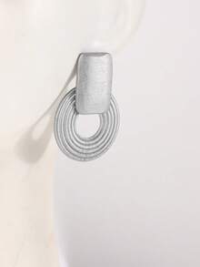 一对时尚镂空圆形纹理金属耳环，木质材质，未来科技风格，适合派对、旅行和日常佩戴。 - 銀色 - 查看 6