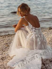 Elegant Sexy V Neck Sleeveless Backless A Line Wedding Dress,Registry Office Dresses Bridal Gown,Evening Party Dress Birthday Party Dress Country Wedding,Romantic Church Ceremony Wedding Dress,Suitable For Wedding,Dating,Party,Singles' Party,Vacation,Formal Occasions,Dinner Dress,Prom Dress,Homecoming Dess,Cocktail Party,Wedding Guest Dress,Graduation - trắng - Xem 4