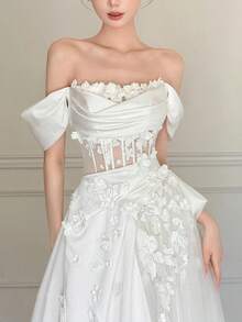 Whimsical Off-The-Shoulder Sweetheart Lace Appliqué Satin & Tulle A-Line Wedding Dress With Train, Wedding Dresses For Bride, Elegant And Comfortable, Includes Plus Sizes, Bridal Gown, Formal Dresses For Women, Suitable For Wedding, Party, After-Party Dress, Cocktail Party, Bride, Party Dress, Formal Occasions, Dinner Dress, Prom Dress, Birthday Party, Celebration, Gala, Festival, Ceremony, Graduation, Homecoming Dress, Vacation, White - 白色 - 查看 2