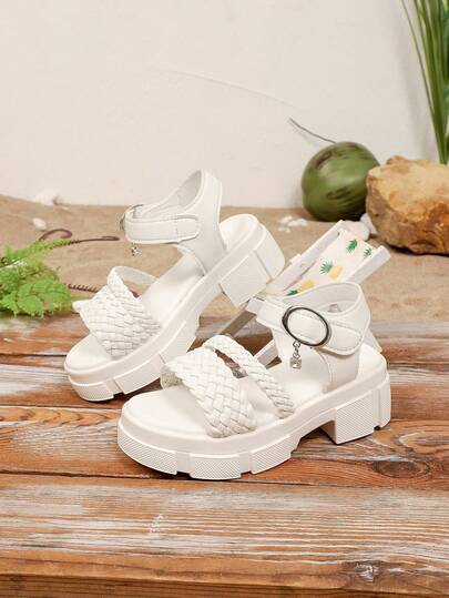 1双简约柔软厚底儿童时尚夏季假日纯色绑带女童大童高跟凉鞋