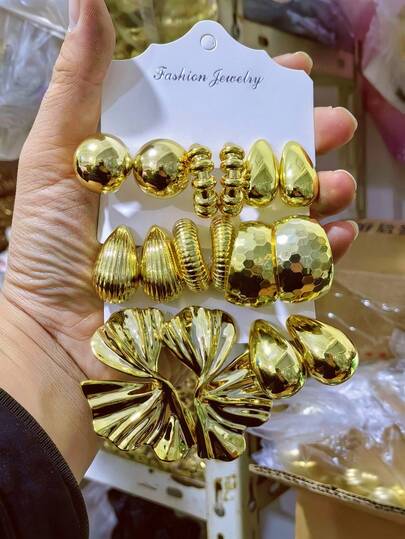 2/6/16 piezas Conjunto de pendientes de moda con baño de oro para mujeres. Incluye bola lisa, cuentas, lágrima, lágrima vertical, C rayado, C-aro ancho facetado, pendientes de flor izquierda-derecha. Elegante y de moda, adecuado para uso diario, viajes, vacaciones. Excelente regalo para el Día de la Madre.