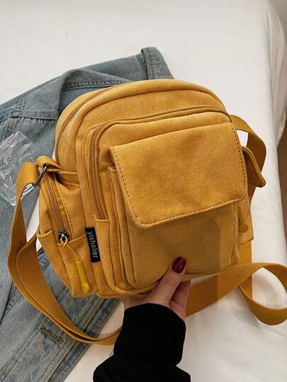 姜黄色仿麂皮多口袋斜挎包，男女通用复古工装风大容量单肩包