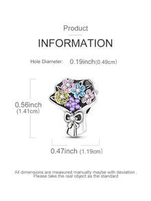 这款原创设计的银色吊坠，以其迷人的花束造型，为您的手链叠戴增添一抹亮色。吊坠上镶嵌着一排色彩鲜艳的手工立方氧化锆石，粉色、紫色、蓝色和黄色交相辉映，迷你花束设计充满活力，细节精致。 - 銀色 - 查看 4