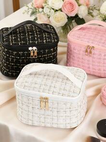 Bộ 5 món túi trang điểm cá nhân hóa cho phù dâu, bộ túi trang điểm tùy chỉnh, bộ quà tặng cá nhân hóa, bao gồm 1 túi trang điểm, 1 gương, 1 lược, 1 ví đựng hộ chiếu và 2 dây buộc tóc, túi trang điểm tùy chỉnh, quà cưới cá nhân hóa cho phù dâu, túi đựng đồ vệ sinh cá nhân tùy chỉnh, quà cầu hôn phù dâu, quà tặng ngày Valentine, quà tặng ngày Quốc tế Phụ nữ, quà tặng ngày của Mẹ. - Nhiều màu - Xem 6