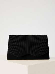 REMANLAND 这款奢华优雅的扇形褶皱手拿包，采用3D褶皱纹理、经典色调和简约信封式翻盖设计，是晚宴、盛大晚会和浪漫约会的精致之选，也是馈赠女性的最佳礼物。 - 黑色 - 查看 2