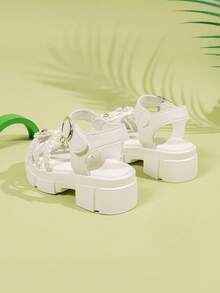 1双女童简约时尚度假风铆钉编织坡跟凉鞋，儿童生日礼物 - 白色 - 查看 5