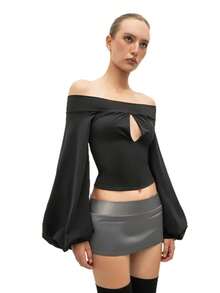 Top corto francés escote bardot, manga farol, diseño calado, ajustado y elegante - Negro - Ver 4