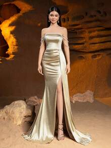 Alisa&Leo 缎面无肩带舞会礼服，饰有珍珠链条细节 - 飘逸裙摆，侧开衩，是学校正式活动、青少年舞会、生日派对和优雅晚宴的理想之选。 - 香檳色 - 查看 1