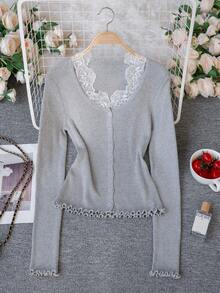 女士灰色蕾丝拼接露背针织开衫，春夏新款，修身显瘦版型，长袖轻薄毛衣 - 灰色 - 查看 9