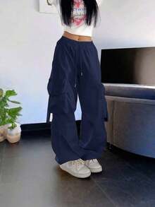 Quần kaki phong cách đường phố Y2K dành cho nữ, có túi nắp, eo dây rút, ống rộng thoải mái, nhẹ nhàng, thích hợp cho sinh hoạt hàng ngày và du lịch mùa xuân. - Màu xanh hải quân - Xem 4