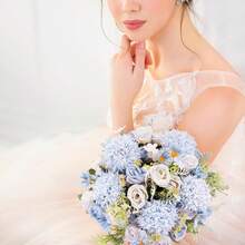 1株10.62英寸浪漫人造雏菊玫瑰仿真植物塑料中心装饰摆件，适用于春秋季婚礼花瓶插花，也适用于母亲节/父亲节/节日生日/派对装饰/婚礼/房间/家居/厨房/卧室/客厅/餐桌装饰/新娘捧花/户外花园装饰、斋月装饰、生日派对用品、新年礼物、情人节礼物 - 藍色 - 查看 2