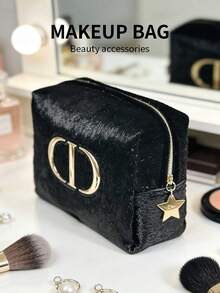 Dior 女士丝绒黑金Logo钱包、手拿包、化妆包、复古奢华晚宴包，圣诞节和节日礼物 - 黑色 - 查看 4