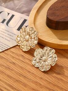 一对现代简约金属五瓣花耳环，适合派对、聚会和日常佩戴 - 金色 - 查看 4