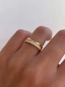 1枚镶嵌优雅立方氧化锆的925纯银戒指，适合舞会、聚会和各种派对场合，女士礼物 - 菱格間鑽戒指 - 查看 4