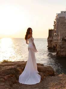 Elegant Sexy Off Shoulder Lace Long Sleeves Pleat Mermaid Satin Wedding Dress,Registry Office Dresses Bridal Gown,Evening Party Dress Birthday Party Dress Country Wedding,Romantic Church Ceremony Wedding Dress,Suitable For Wedding,Dating,Party,Singles' Party,Vacation,Formal Occasions,Dinner Dress,Prom Dress,Homecoming Dess,Cocktail Party,Wedding Guest Dress,Graduation - trắng - Xem 2