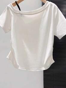 Áo thun ngắn tay màu trắng kiểu Hàn Quốc dành cho nữ, áo mùa hè dáng rộng, cổ xéo, hở vai, tôn dáng. - trắng - Xem 2