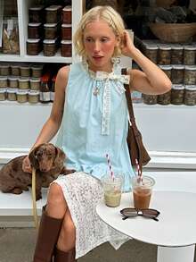 Áo kiểu không tay ren thắt nơ kiểu Pháp lãng mạn, thời trang mới mùa Xuân/Hè 2026 với viền bèo nhún, màu xanh dương dành cho nữ, mùa hè, thời trang nữ mùa hè, mùa xuân, kỳ nghỉ xuân, ngày lễ tình nhân, ngày lễ tình nhân dành cho nữ, kỳ nghỉ hè, phong cách Y2K dành cho nữ, phong cách đường phố dành cho nữ, lễ hội, lễ hội dành cho nữ năm 2026, bãi biển, đồ đi biển dành cho nữ, đám cưới, sinh nhật dành cho nữ, áo khoác ngoài, áo khoác ngoài dành cho nữ, áo kiểu thanh lịch dành cho nữ, Y2K, phong cách Thiên niên kỷ, phong cách Thiên niên kỷ dành cho nữ thường ngày - Màu xanh lam - Xem 3