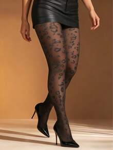 1 par de meias-calças ultrafinas e brilhantes, transparentes, que modelam as pernas e são perfeitas para tamanhos grandes, ideais para vestidos e diversas ocasiões. - Preto - Ver 4