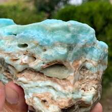 1件天然绿松石和蓝色文石矿物标本 - 天然矿物晶簇，带有绿松石和棕色节理，以及菱锌矿、葡萄状晶体和石英晶体。是圣诞节或节假日的绝佳礼物。 - 彩色 - 查看 14