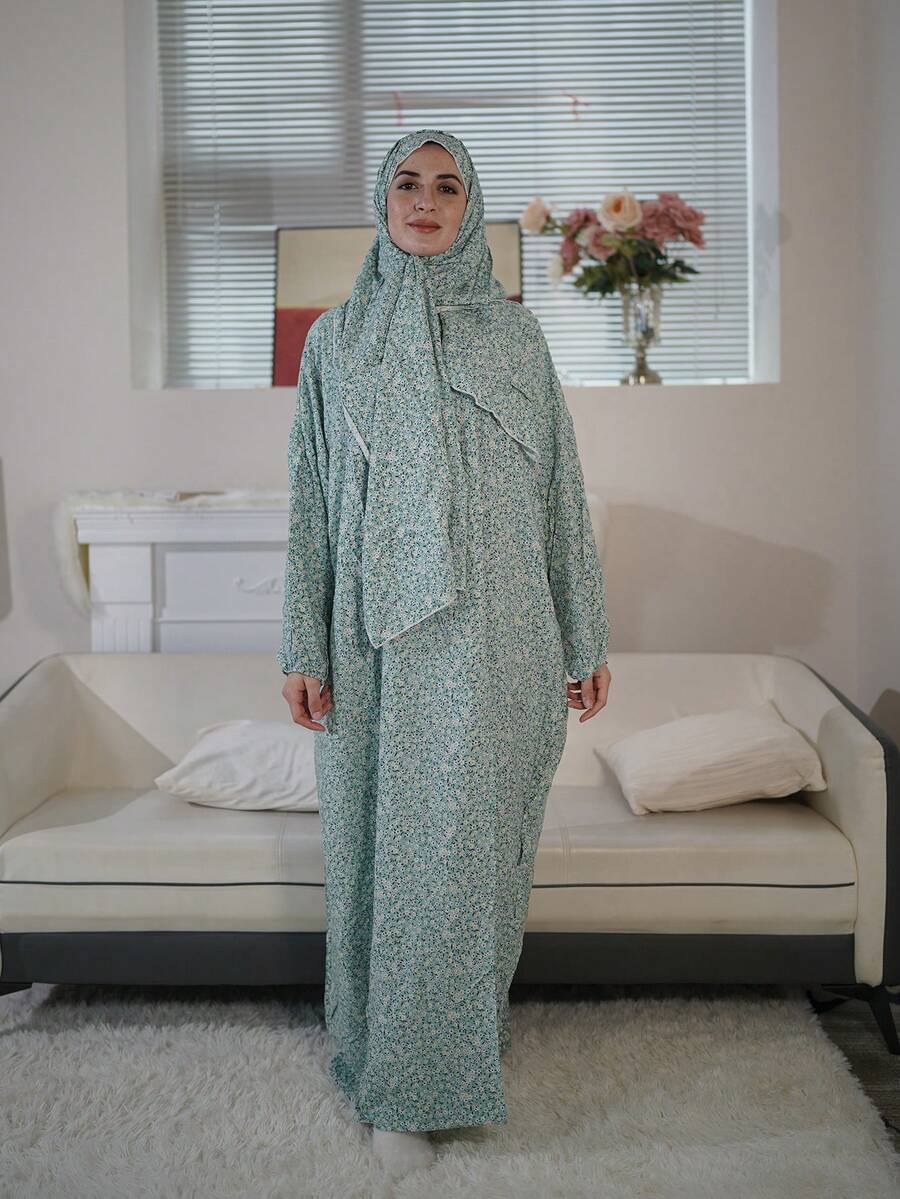 New Comfortable Breathable Fashion Printed Loose Prayer Robe With Attached Scarf Dress Vacation Spring