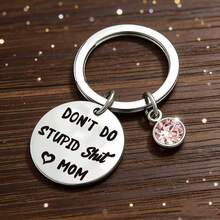 趣味妈妈礼物钥匙扣 - “别做傻事，妈妈”刻字不锈钢钥匙圈，配粉色水晶吊坠 - 来自女儿或儿子的创意生日、母亲节、圣诞节礼物 - Old Gold - 查看 3