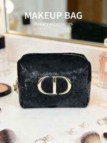 Dior 女士丝绒黑金Logo钱包、手拿包、化妆包、复古奢华晚宴包，圣诞节和节日礼物 - 黑色 - 查看 2