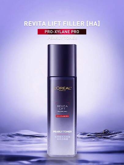 L’Oreal Paris Revita Lift Filler [HA] Pro-Xylane Pro Pearly Toner 65/130ml，即刻补水柔嫩肌肤，展现水润透亮光泽。蕴含玻尿酸，质地轻盈水润，清爽不黏腻，易于肌肤吸收。有效淡化细纹，提供全天候保湿，高渗透力带来持久水润光泽，是日常护肤的理想之选，也是追求有效减少皱纹、提升肌肤弹性、焕发青春光彩的抗衰老爱好者的完美之选。