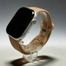 高品质硅胶运动表带，兼容 Series 6-11、SE、SE2、SE3、Ultra 2、3，尺寸包括 38mm、40mm、41mm、42mm、44mm、45mm、46mm、49mm，男女通用设计，适合运动、游泳、旅行，也是馈赠佳品。 - 44/45/46/49/42mm(S 3 2 1) - 查看 8