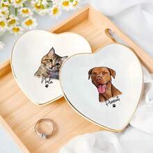1 chiếc đĩa đựng nhẫn in ảnh chó mèo theo yêu cầu, đĩa đựng trang sức chân dung thú cưng cá nhân hóa, đĩa đựng đồ trang sức cho người yêu chó, quà tặng cho người yêu thú cưng, quà tặng đính hôn, quà tặng thú cưng - trắng - Xem 3