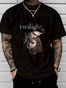 Símbolo del contraste entre la luz y la oscuridad que representa la atracción y la dualidad interior del hombre moderno buscando equilibrio y pasión camiseta de hombre 100_ algodón de gran calida - Negro - Ver 1