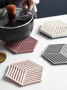 1pc Artistic Geometric Striped Silicone Heat Insulation Mat, Non-Slip Reusable Coaster & Placemat - View 2