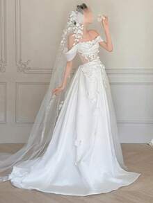Whimsical Off-The-Shoulder Sweetheart Lace Appliqué Satin & Tulle A-Line Wedding Dress With Train, Wedding Dresses For Bride, Elegant And Comfortable, Includes Plus Sizes, Bridal Gown, Formal Dresses For Women, Suitable For Wedding, Party, After-Party Dress, Cocktail Party, Bride, Party Dress, Formal Occasions, Dinner Dress, Prom Dress, Birthday Party, Celebration, Gala, Festival, Ceremony, Graduation, Homecoming Dress, Vacation, White - 白色 - 查看 3