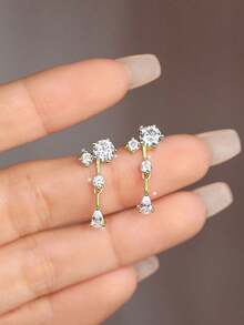 一对女士时尚优雅闪亮立方氧化锆水滴形耳钉，适合日常佩戴、聚会、送礼，采用925纯银制成 - 金色 - 查看 1