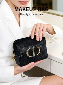 Dior 女士丝绒黑金Logo钱包、手拿包、化妆包、复古奢华晚宴包，圣诞节和节日礼物 - 黑色 - 查看 6