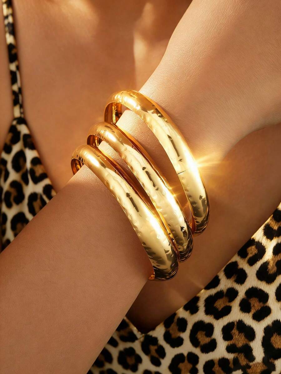 3pcs Set Vintage Elegant Exaggerated Metal Hammered Texture Layered Gold Bangle Bracelet Set, Personalized Minimalist High-End Retro Style, Suitable For Women, Vacation, Party, Dating, Daily Wear, Holiday Gift - Yellow Gold - View 1