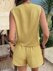 PoPoHouse 女士亚麻两件套，优雅休闲花卉刺绣无袖系带上衣 + 宽松阔腿短裤，夏季海滩度假装 - 黃色 - 查看 2