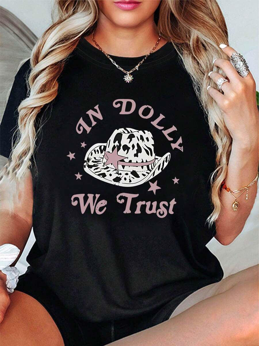 Plus Size - Plus Size - Country Music Sentiment 'IN DOLLY We Trust' with Cowboy Hat Pattern Printed Plus-Size Women'S Fashionable Casual Round-Neck T-Shirt for Spring And Summer - Negro - Ver 1