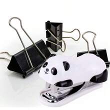 熊猫主题订书机套装，包含1盒订书钉，时尚设计，适合办公室和学生使用，办公订书机 - A - 查看 5