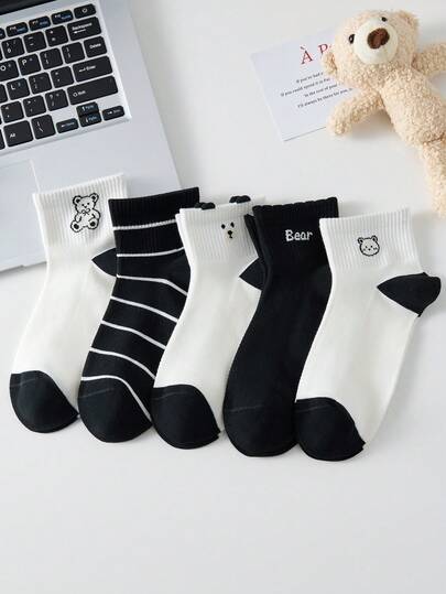 5 Pairs Women's Cute Sweet Bear & Bow Striped Pattern Ankle Socks, White And Black Colors, Ins Style, Comfortable Casual Mid-Calf Socks, School Style Student Socks, Random Colors, Suitable For Daily Wear, All Seasons