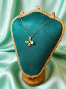 1pc Minimalist Bee Pendant Necklace - Symbol Of Love And Good Luck, Gift For Her, Birthday & Anniversary - Bee - View 6