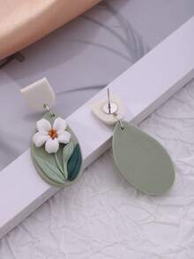1 Pair Elegant & Pure Handmade Polymer Clay Green Base 3D White Lily Flower Earrings, Realistic & Unique Floral Earrings Suitable For Vacation & Gift - Mint Green - View 4
