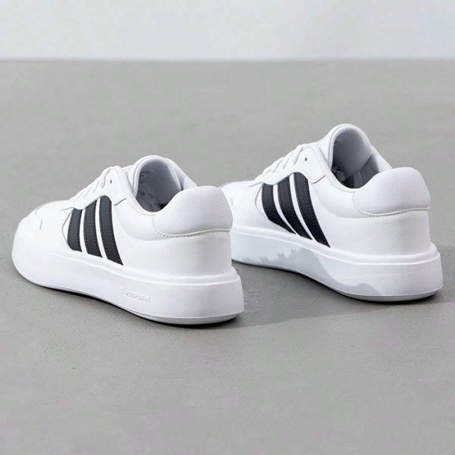 Adidas LITECOURT 男女通用运动鞋，休闲轻便比赛训练网球鞋 IH0856 - 白/黑/淺灰 - 查看 1